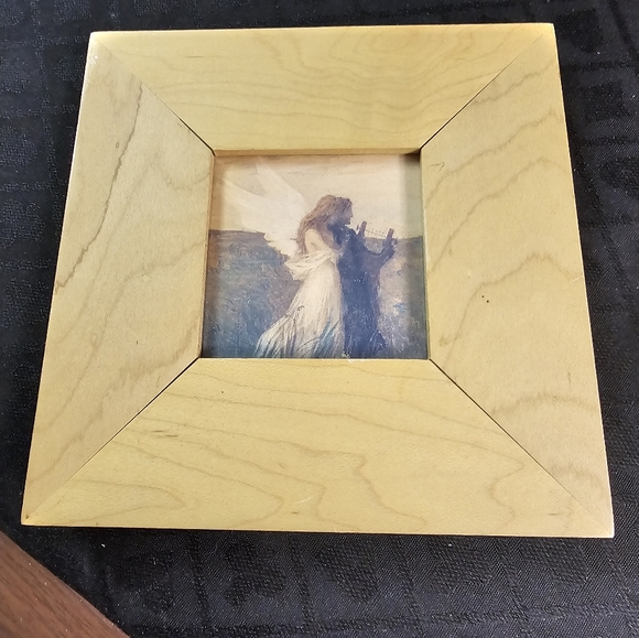 Umbra Wood Frame - Picture 1 of 2